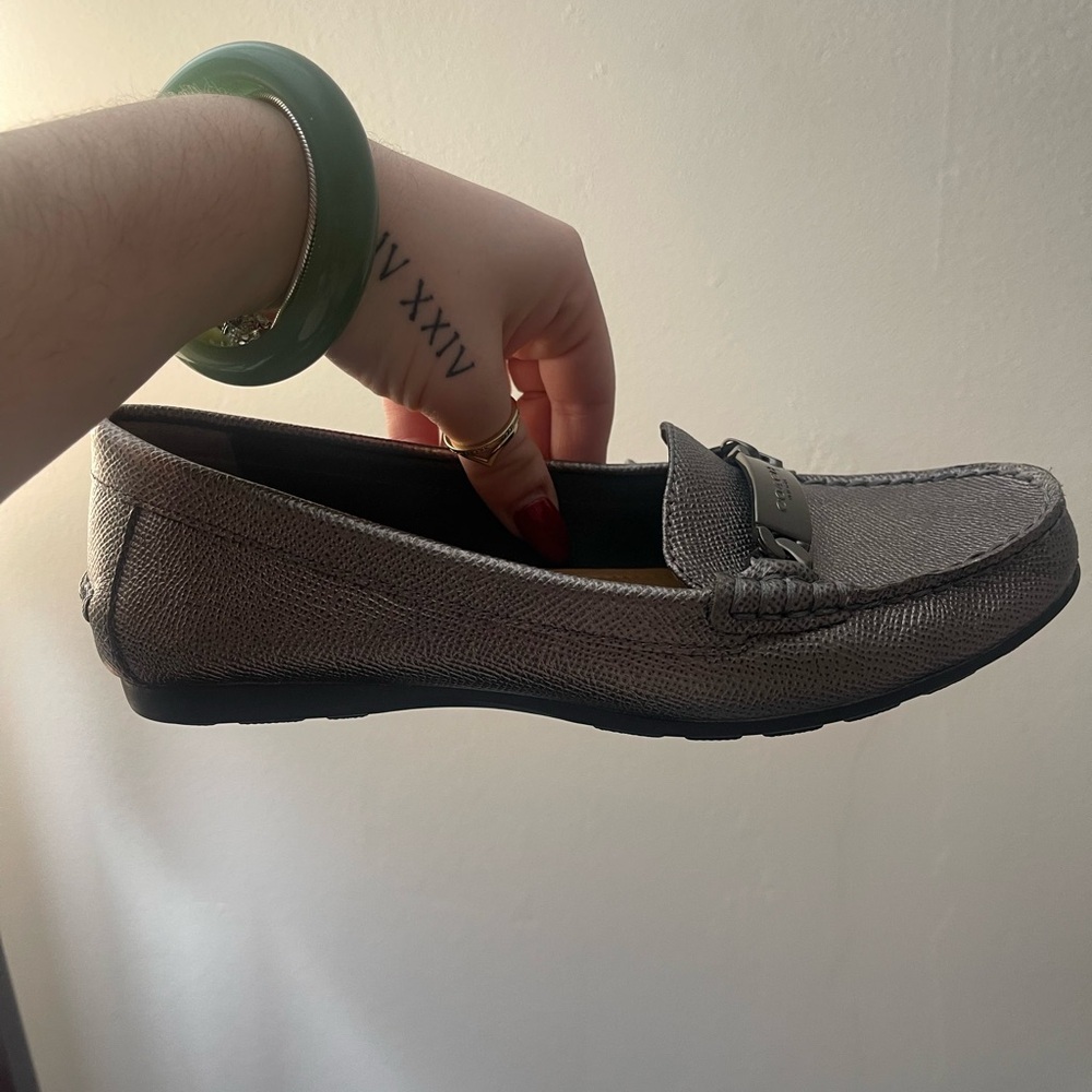 Coach olive loafers in metallic silver - Picture 5 of 5
